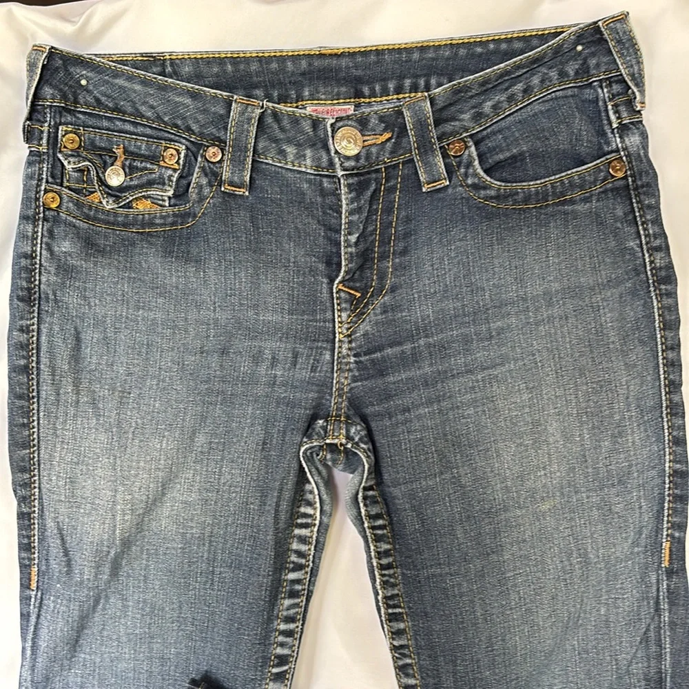 Gently Worn Authentic True Religion Women's Blue Jeans  Gold Logo- Low Rise - 30 - Picture 6 of 14